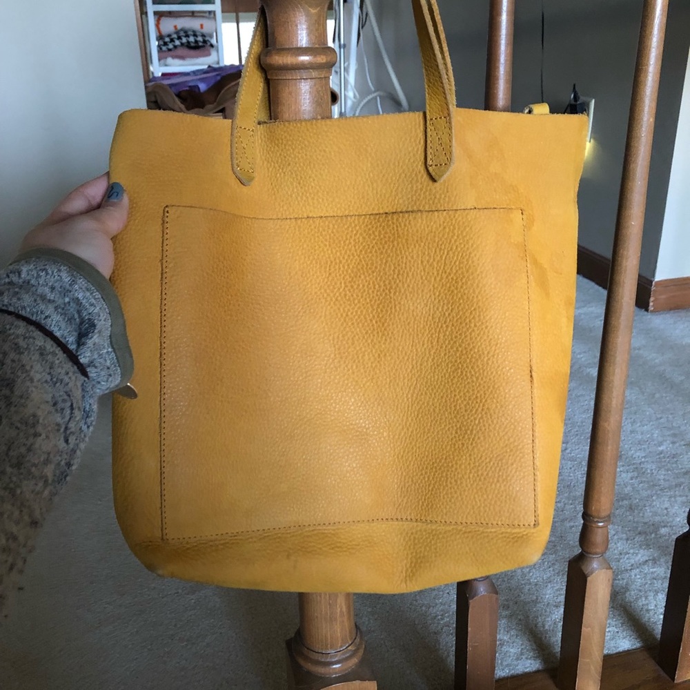 Madewell medium transport tote in nubuck leather